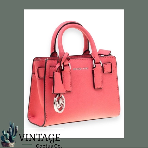 Michael Kors Handbags - Michael Kors “Dillon” Saffiano Leather Satchel!